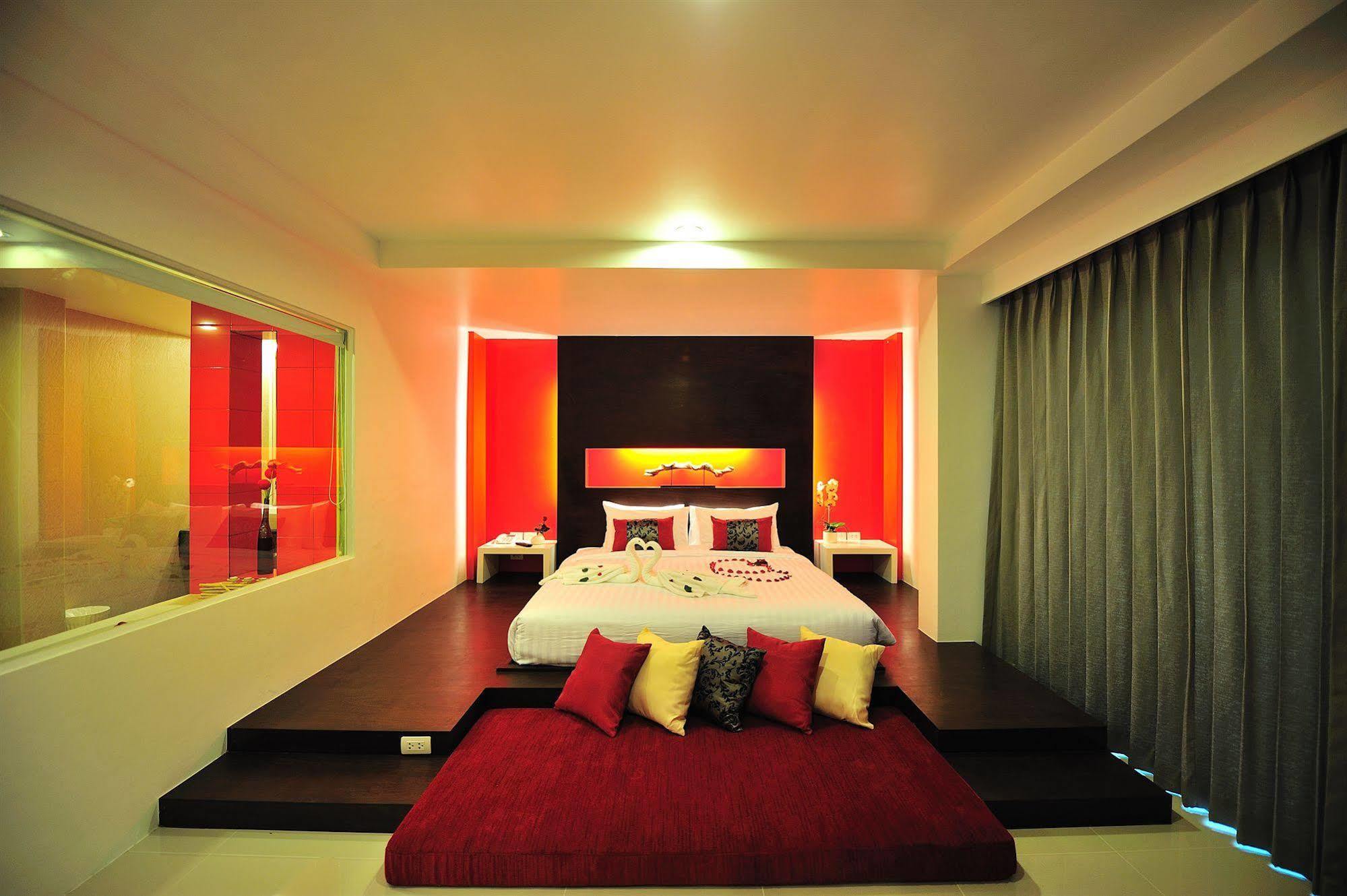 Alfresco Phuket Hotel Patong Dış mekan fotoğraf