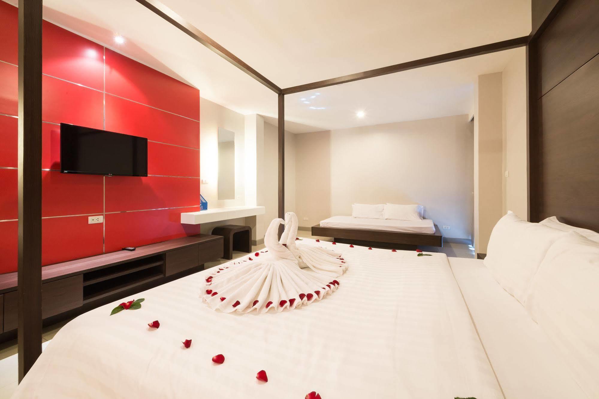Alfresco Phuket Hotel Patong Dış mekan fotoğraf