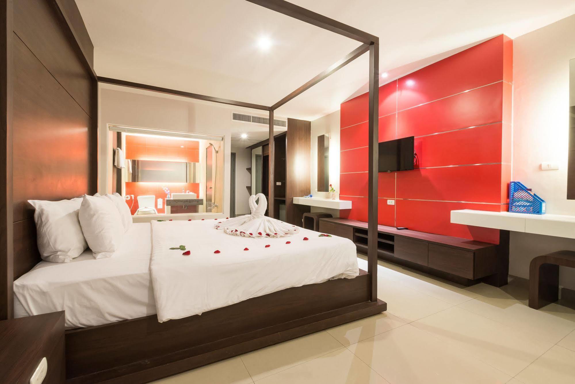 Alfresco Phuket Hotel Patong Dış mekan fotoğraf