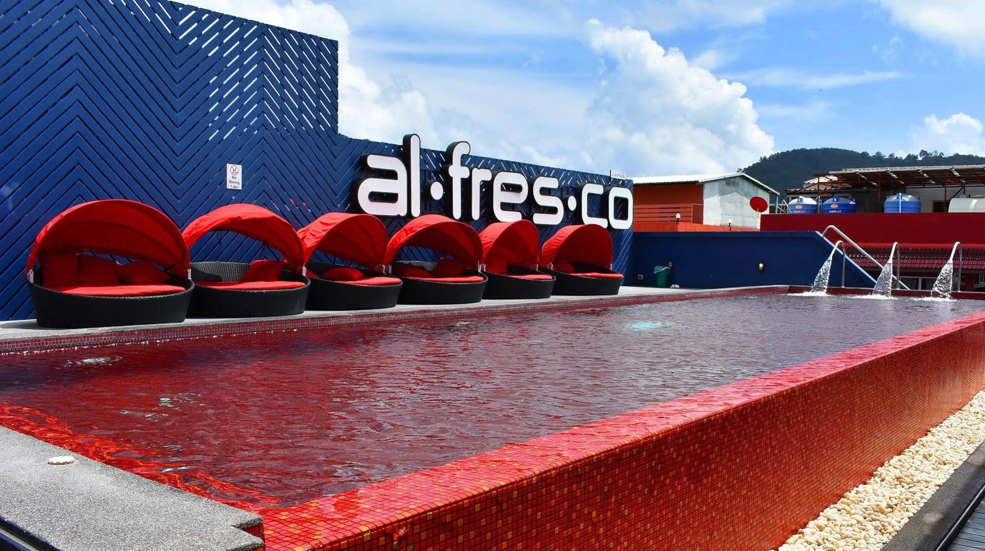 Alfresco Phuket Hotel Patong Dış mekan fotoğraf